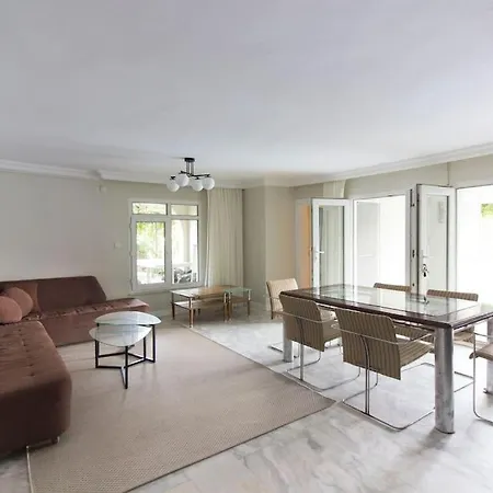 Spacious Exquisite 5br With Private Pool Ayvalı