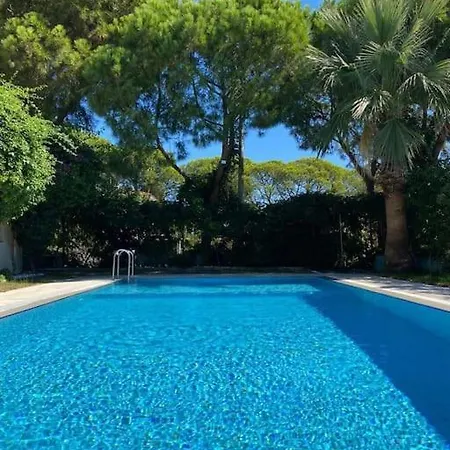Spacious Exquisite 5br With Private Pool Вилла *