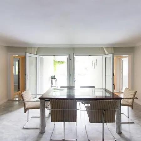Spacious Exquisite 5br With Private Pool Айвалык
