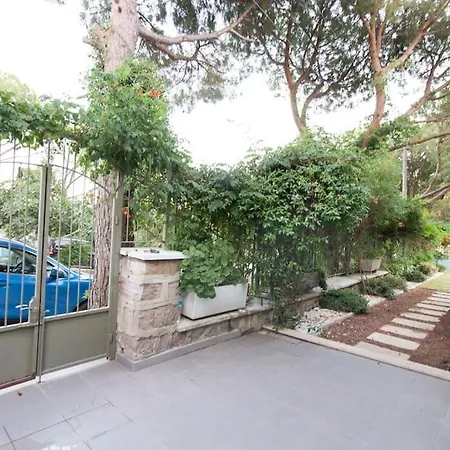Вилла Spacious Exquisite 5br With Private Pool