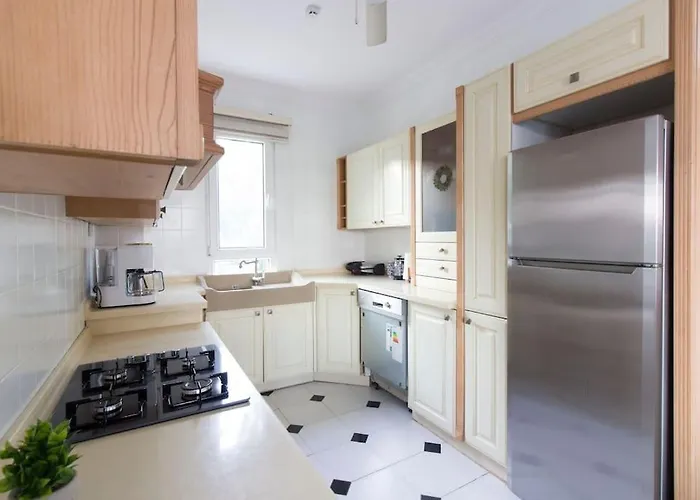 Spacious Exquisite 5br With Private Pool Ayvalı