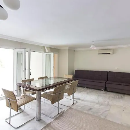 Вілла Spacious Exquisite 5br With Private Pool *