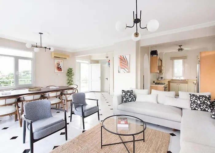 Spacious Exquisite 5br With Private Pool * Ayvalik