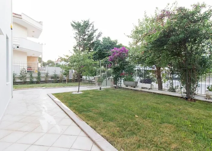 Spacious Exquisite 5br With Private Pool Villa Ayvalik
