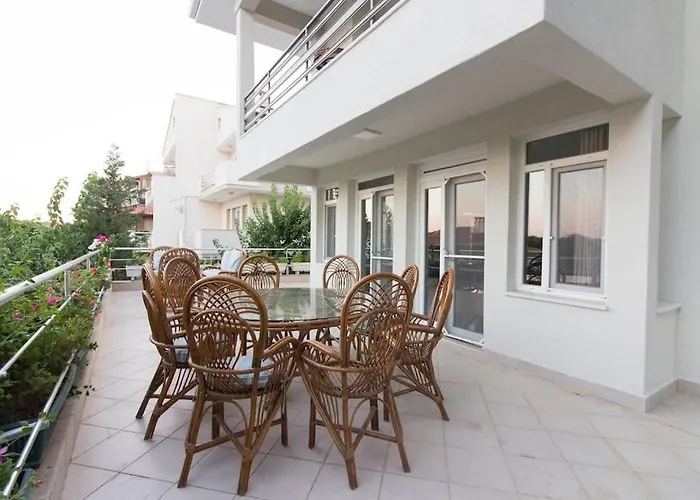 Villa Spacious Exquisite 5br With Private Pool